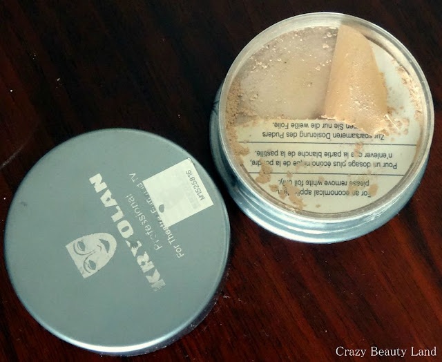 Review and Swatches Kryolan Translucent Loose Powder in the Shade TL09 