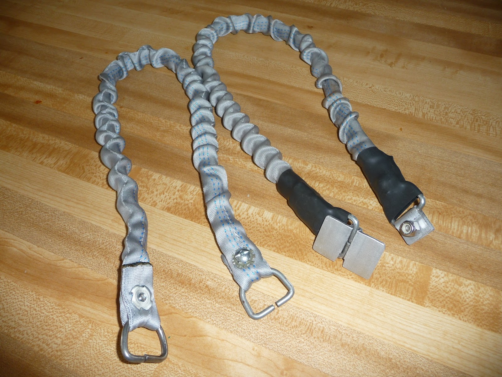 Dave (TheOleGuy) and Nancy's Aliner Reinforced Bungee cord roof retention straps