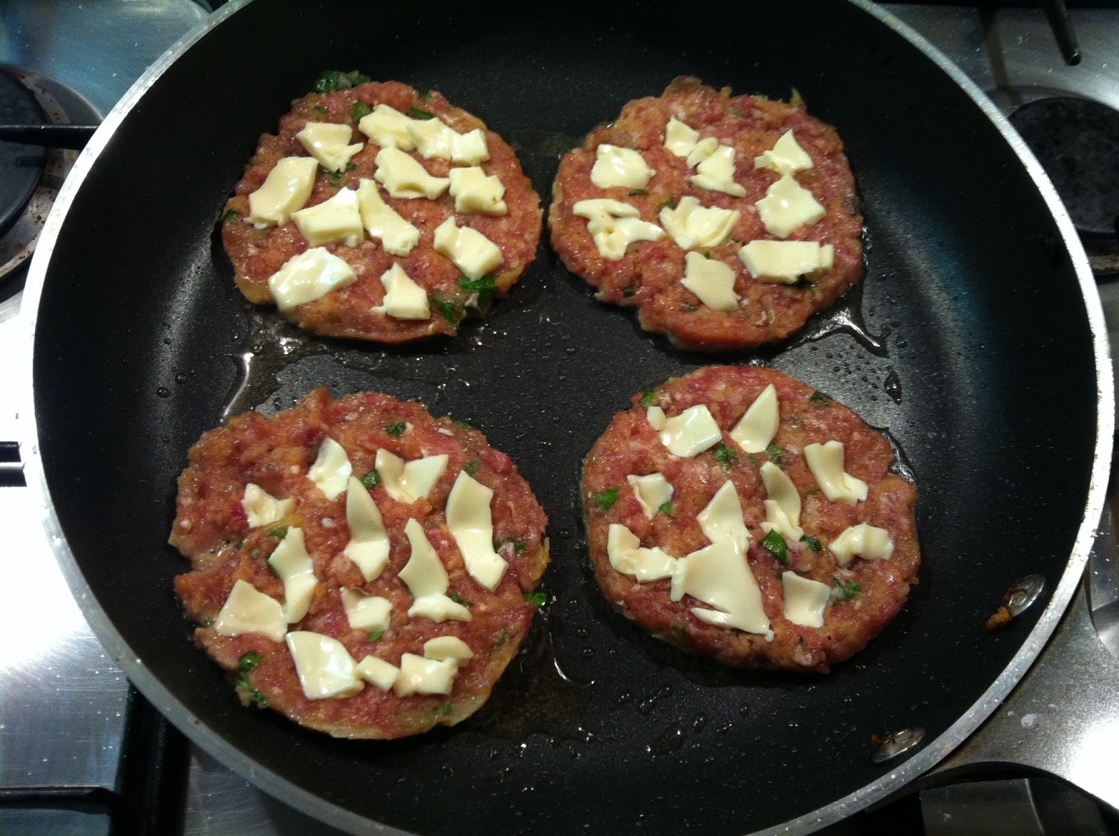 View Formaggio Hamburger Gif