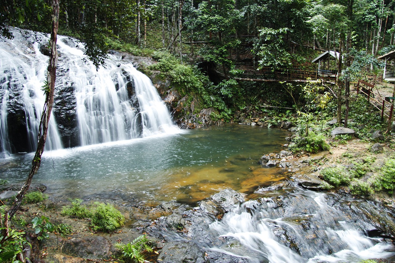 Keindahan Air Terjun Resun | BUNGA RAMPAI ANAK LINGGA