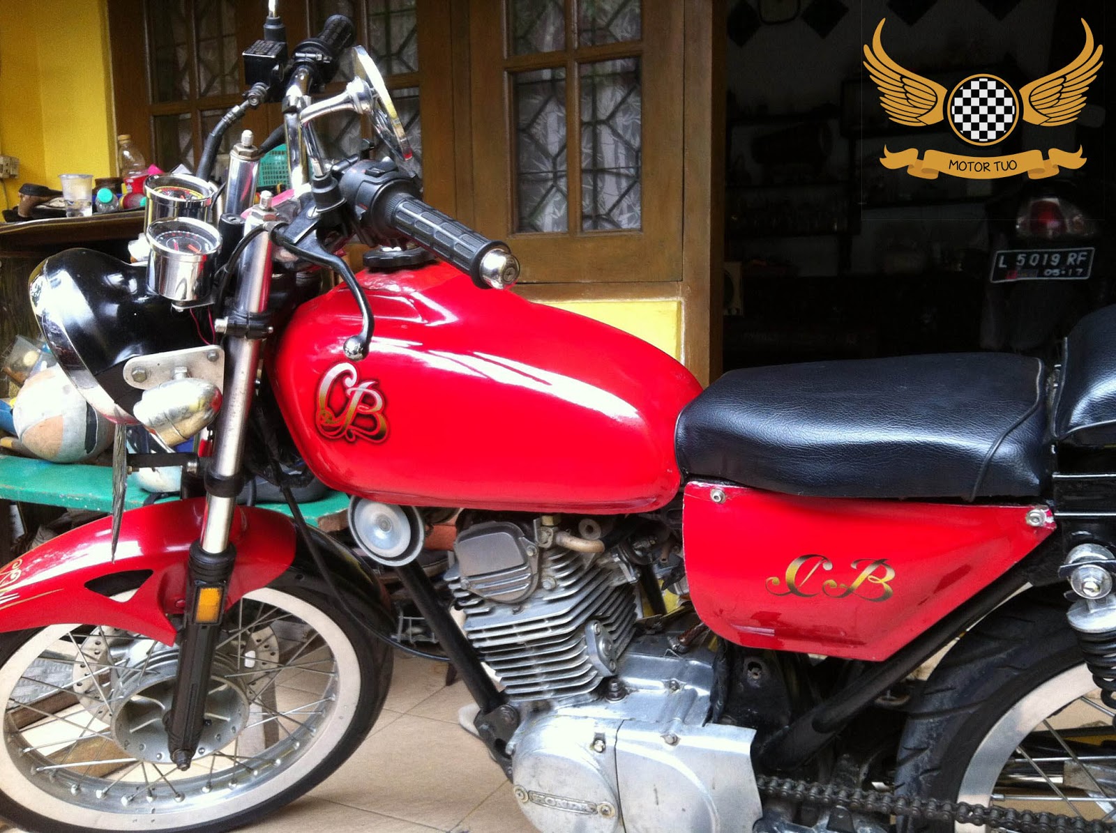 Modifikasi Klasik Honda CB Merah Unik Motor Tuo