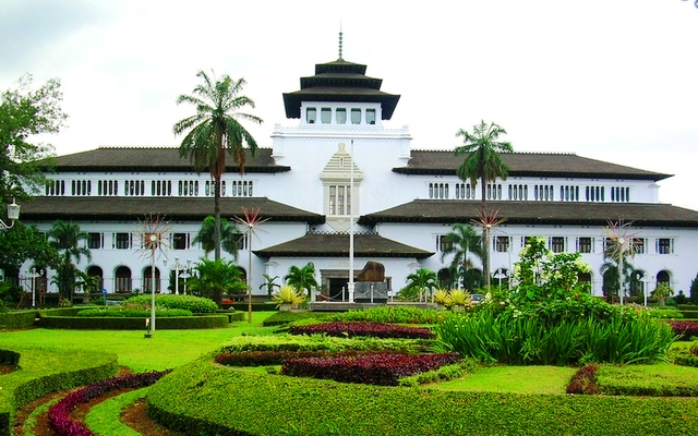 galangputrakr GEDUNG SATE BANDUNG, JAWA BARAT INDONESIA