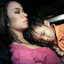 [Gambar] Nora Danish Basuh Kereta Dengan Anak