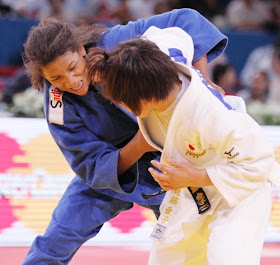 Judocas da equipe feminina embarcam para imersão no Japão
