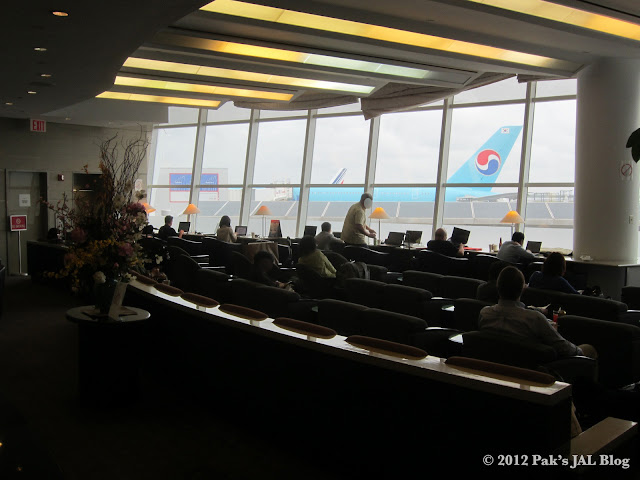 JAL Sakura Lounge at New York JFK Terminal 1