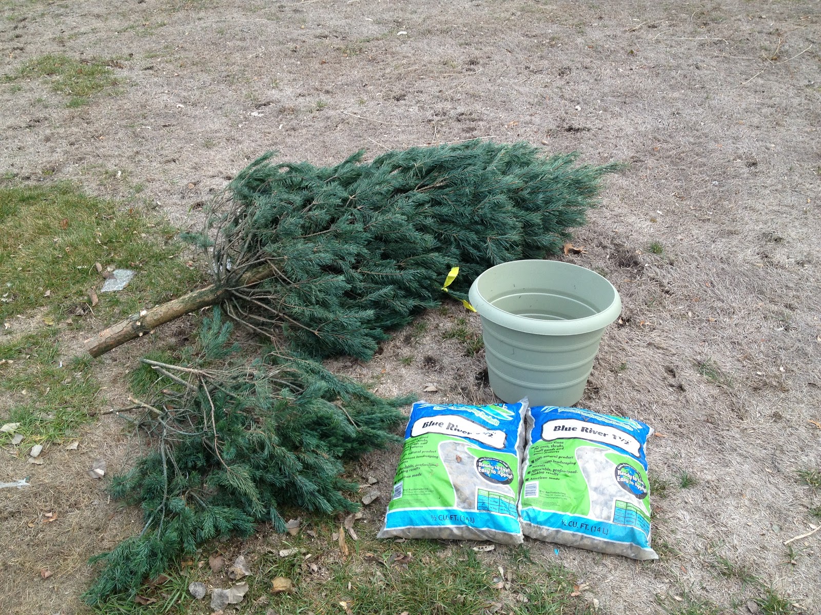 The Modern DIY Life DIY Christmas Tree Stand