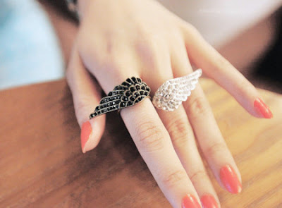 Amazing Creative Design of Ring, Earring and Wristlet collection 2013 Amazing Creative Design of Ring, Earring and Wristlet collection 2013