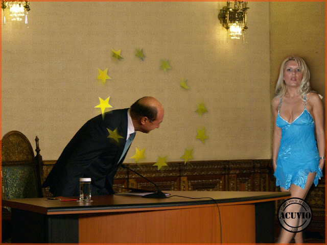 Funny photo Elena Udrea si Traian Basescu Silueta