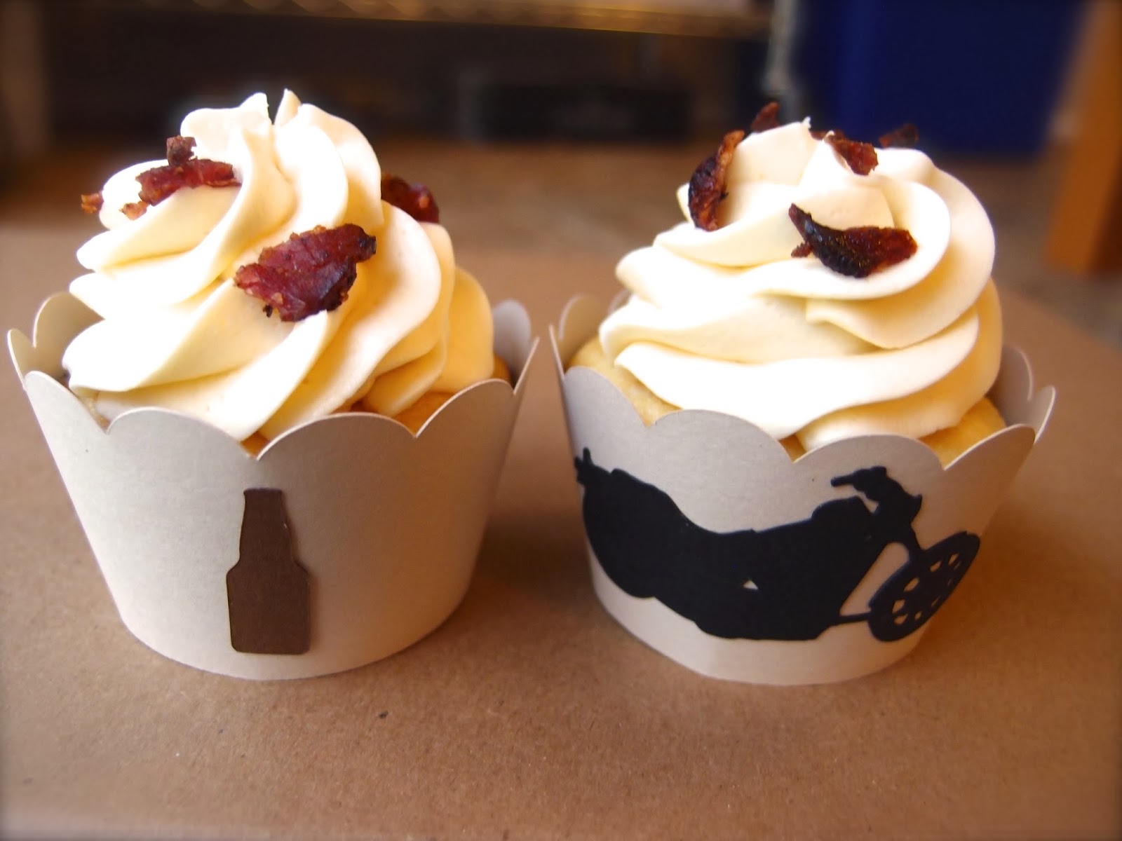 Jana Fitch Cakes Cupcake Update new flavors, new designs, always yum.