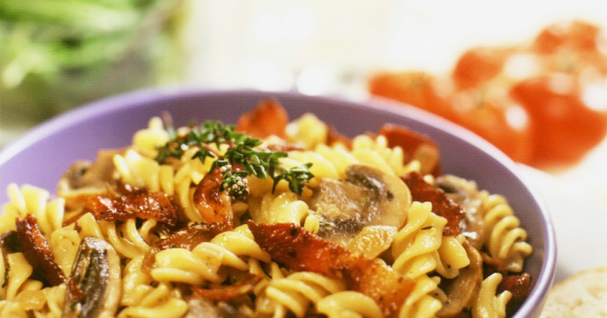 Simon Holst Everyday Easy Cooking Pasta with Bacon & Mushroom Sauce