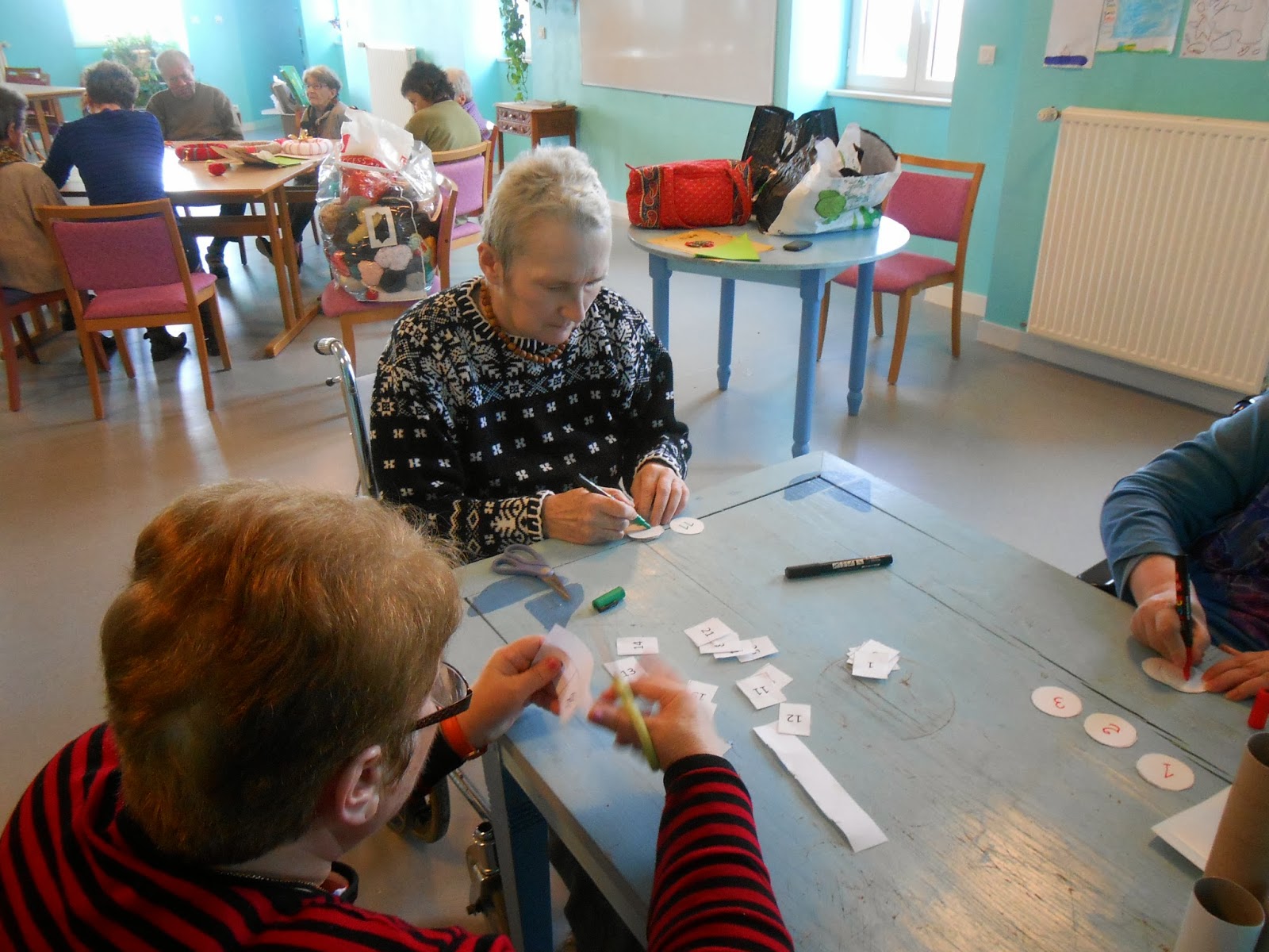 EHPAD LES BRUYERES: ATELIER DECO DE NOEL&hellip;