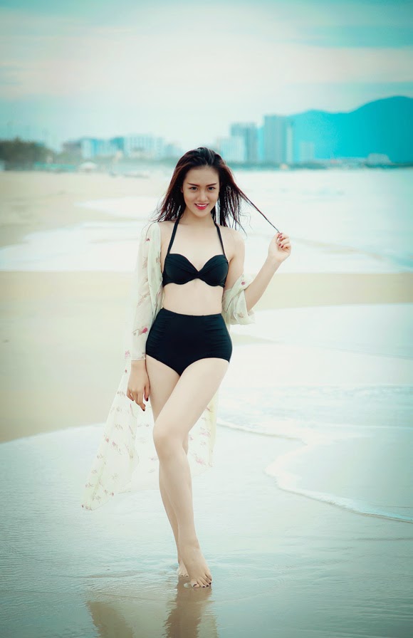 Bikini nóng bỏng của 9x