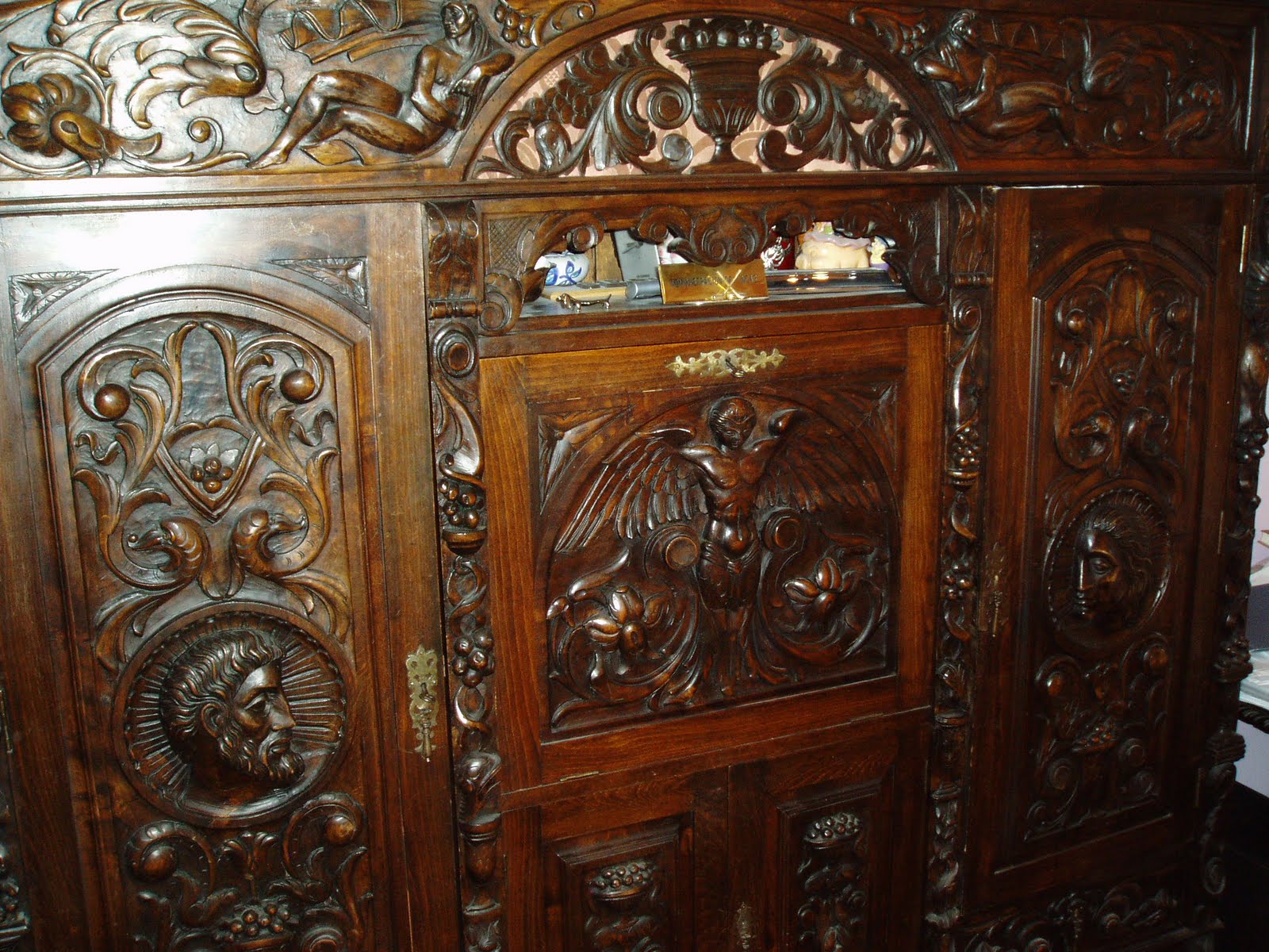 Restauracion Muebles COMPRA VENTA DE MUEBLES ANTIGUOS, RESTAURADOS Y