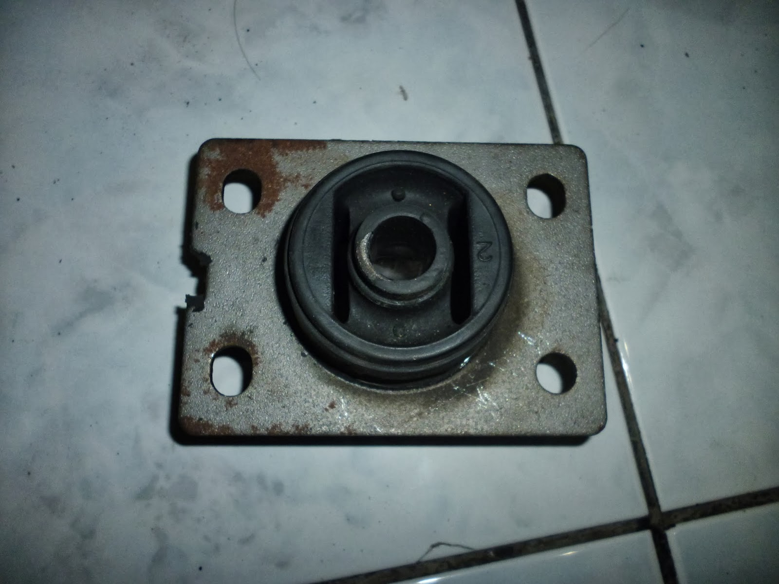 Pd Tride Putra Rubber Stoper Bos Kabin Belakang Isuzu
