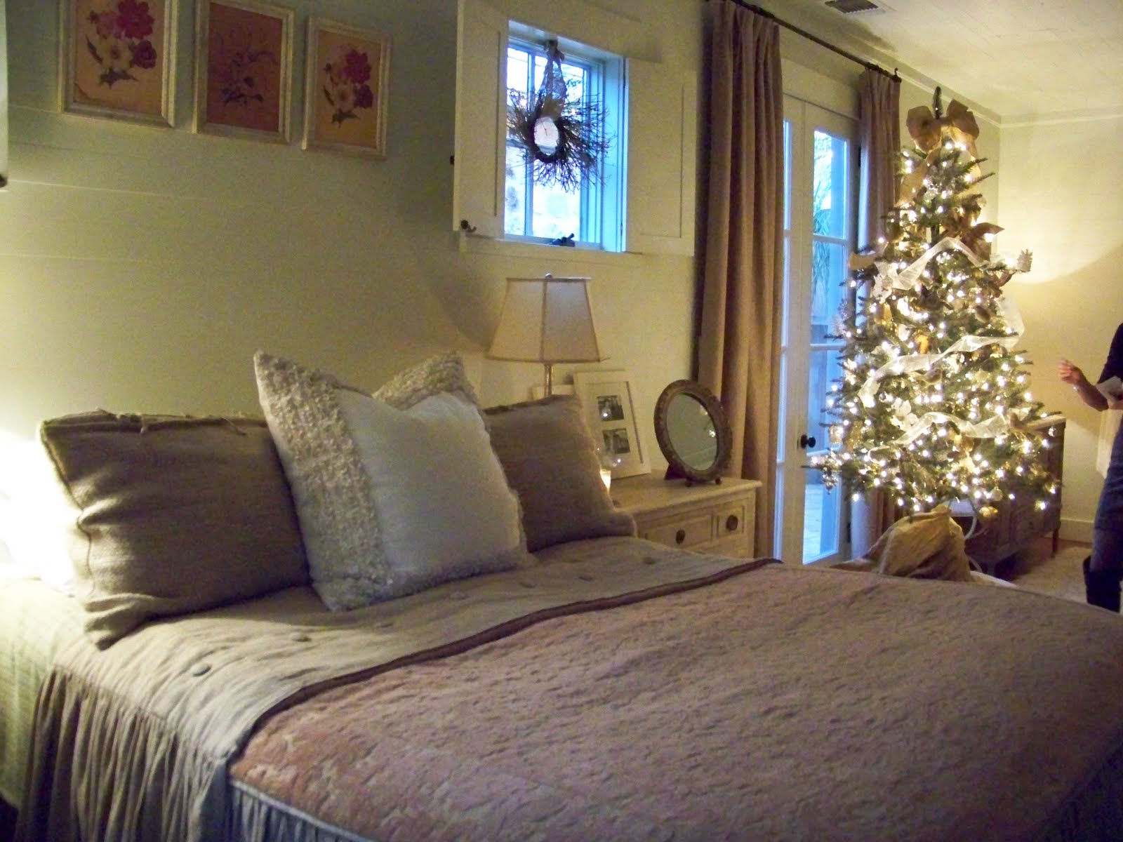 Binky La Faye FREDERICKSBURG CHRISTMAS HOME TOUR