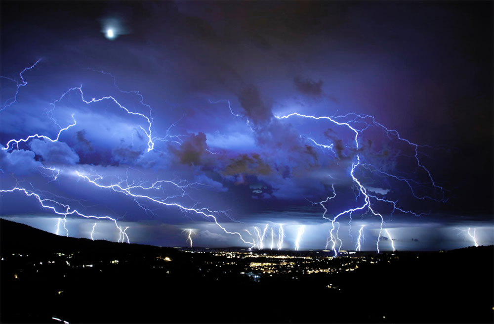 Beautiful Sky Lighting In Night