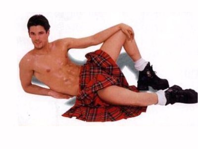 http://1.bp.blogspot.com/-OYOvc6sM93w/T4AYopY6McI/AAAAAAAAAVc/hWhIZG7hmQQ/s1600/kilted-men-kilts-645761_400_302.jpg
