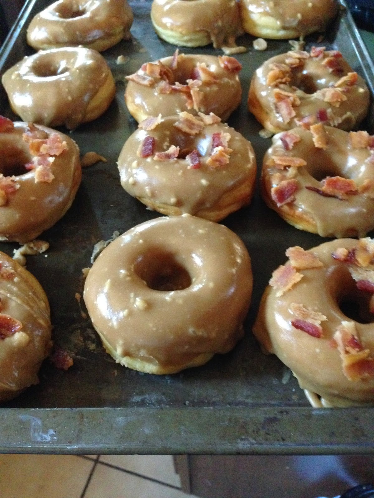 Emmi's Closet: I love me some donuts!!! Bacon Maple Donuts