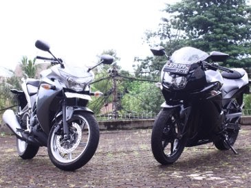 CBR 250 R vs Ninja 250 R : Motor safety jgn jual dimari, kenceng no.1