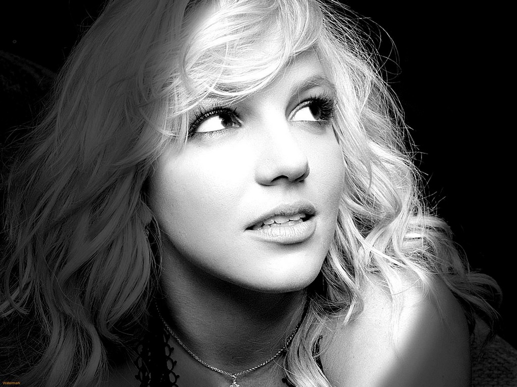 http://1.bp.blogspot.com/-Oai4Q_rd7J0/TxRNdHXaWeI/AAAAAAAAB44/oVbzL98fApw/s1600/Britney_Spears%252C_Beautiful_Eyes.jpg