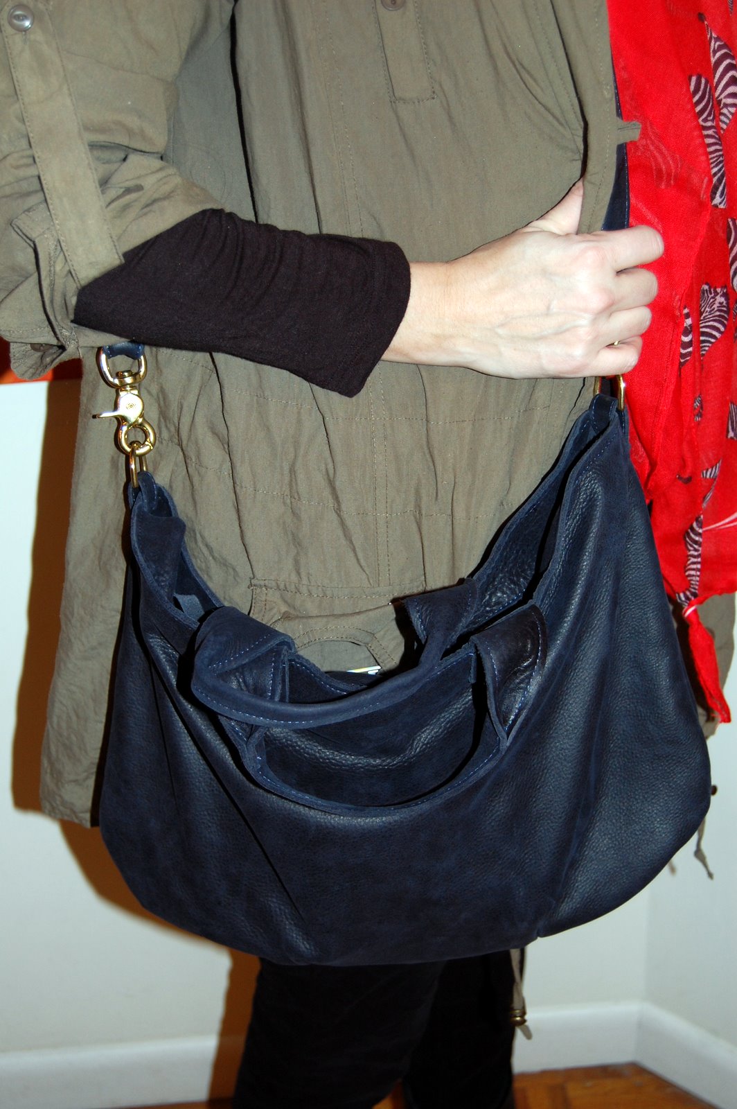 chelsea wears: Clare Vivier Messenger Bag