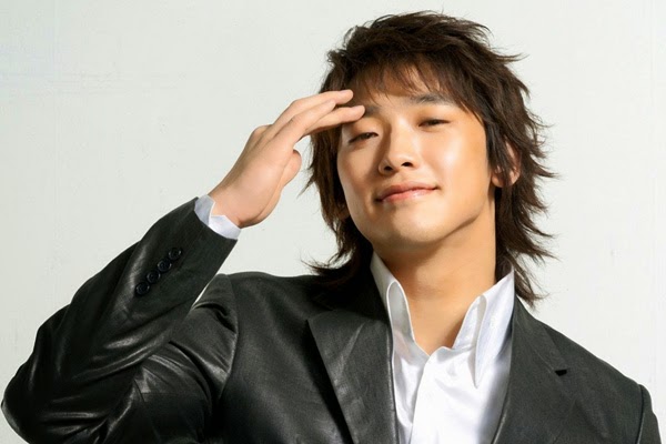 Messy Hairstyles 20 Best Men S Messy Haircut Styling It Atoz