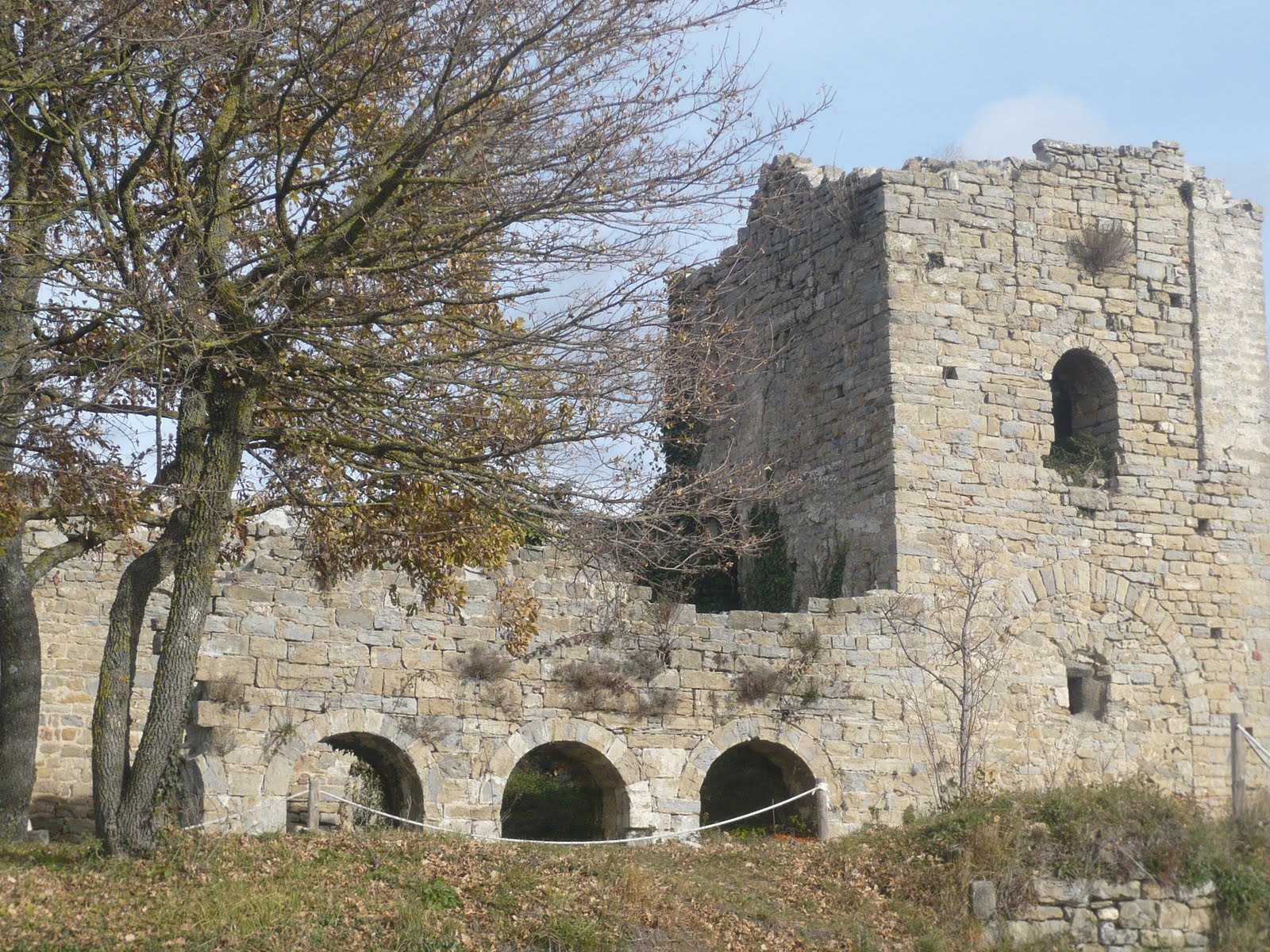 Els dimarts... sortim Castell de Besora i església de Santa Maria de
