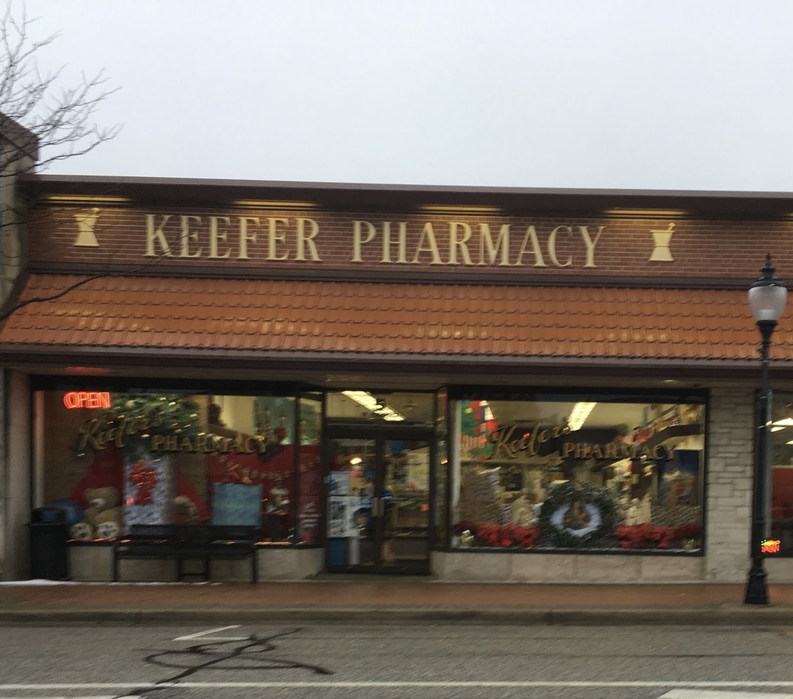 DestiKNITions MOUNT PROSPECT, ILLINOIS