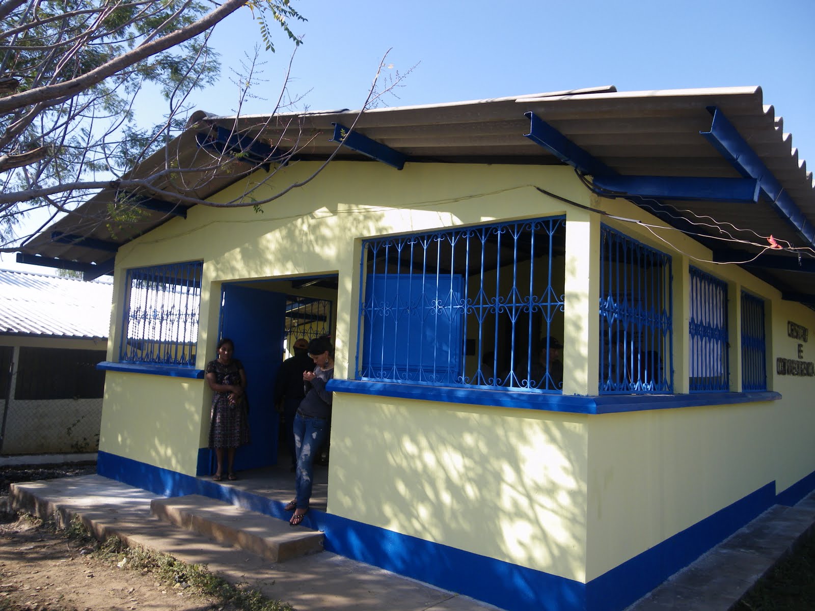 Centros comunitarios, unidades mínimas, centro de convergencia u otros) y puestos de salud