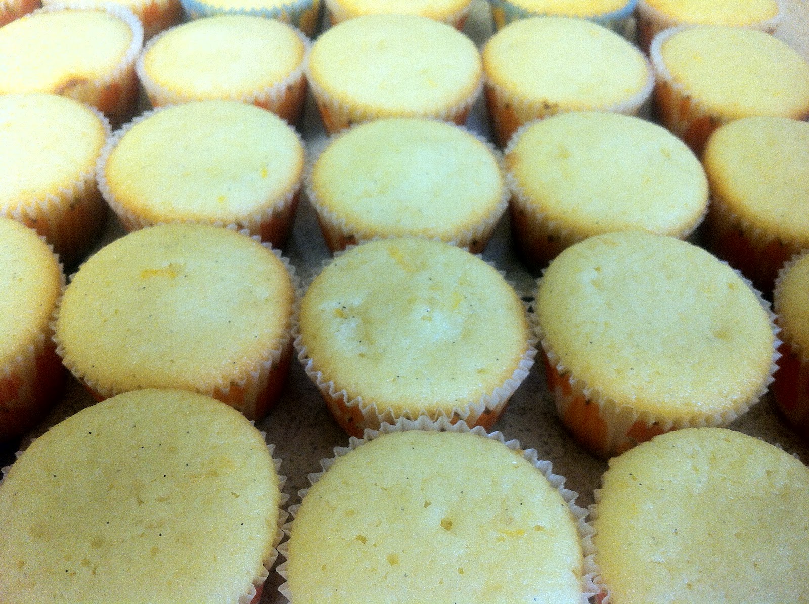 BakedSweet Blog: Mini Lemon Cupcakes