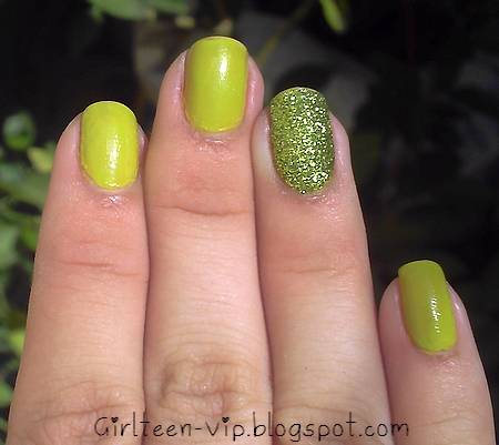 1.bp.blogspot.com/-OepAI-BbXtM/UMUrfl-fXfI/AAAAAAAAD6w/aXwgh3gYv6g/s1600/unhas-da-semana-anelar-com-glitter-metalizado-verde-bojours-lime-craw-importado+(3).JPG