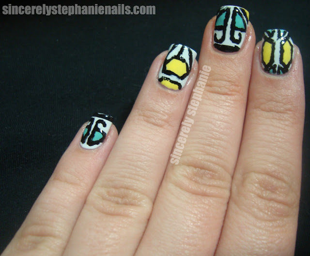 Diane-von-Furstenberg-tribal-print-nail-art