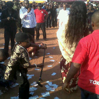 PICTURES From Chinedu Ikedieze aka AKI's Wedding. 4