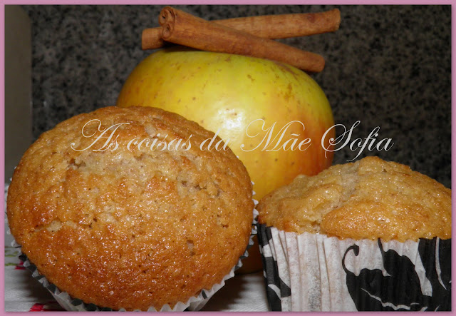 Muffins de maçã e canela / Apple and cinamon muffins