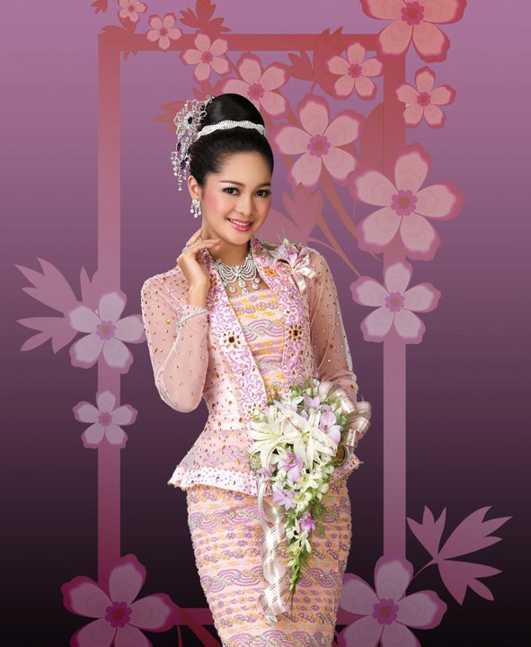 Myanmar Popular Actress Moe Yu San in Burmese Wedding Fashion Dress