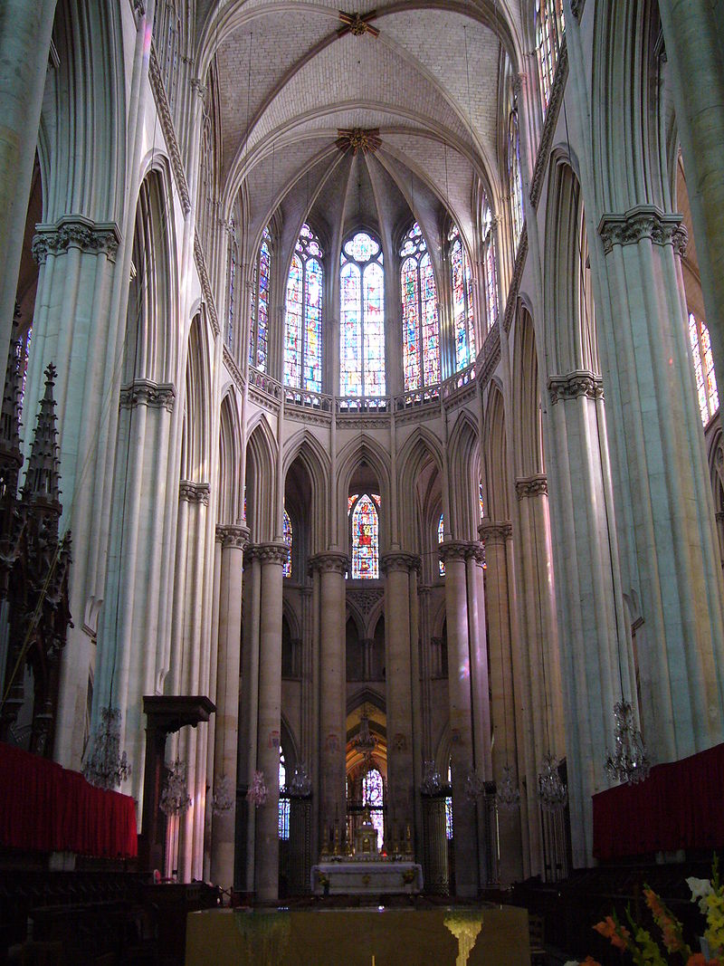 bensozia Le Mans Cathedral
