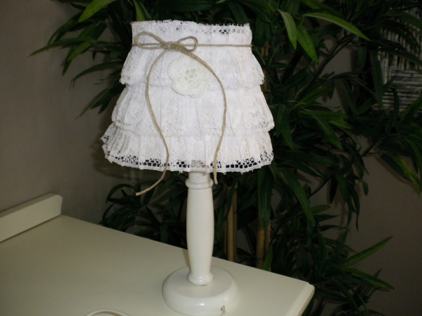 Junkstyle : pimpade lampor i shabby chic .