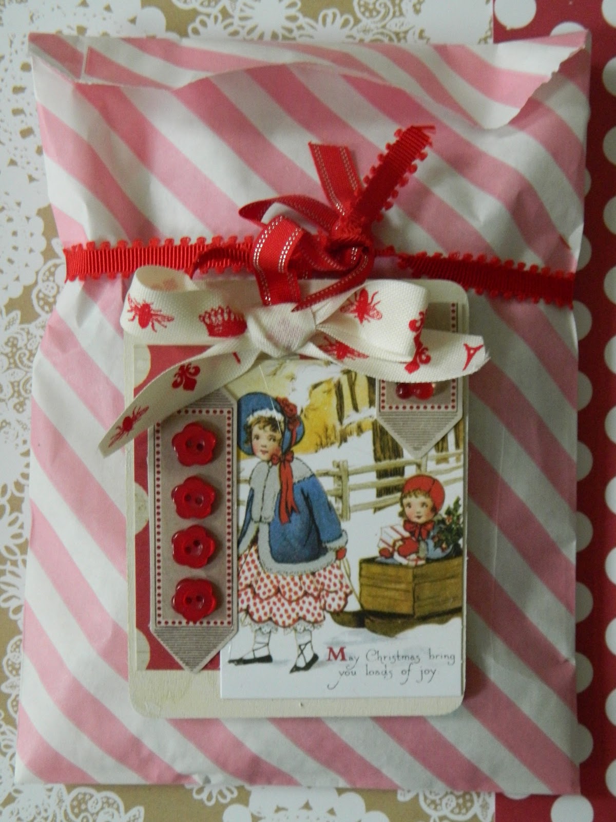 the vintage umbrella Gift wrapping kit