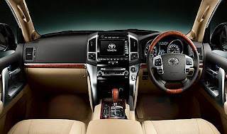 2012 Toyota Land Cruiser 200 facelift car
