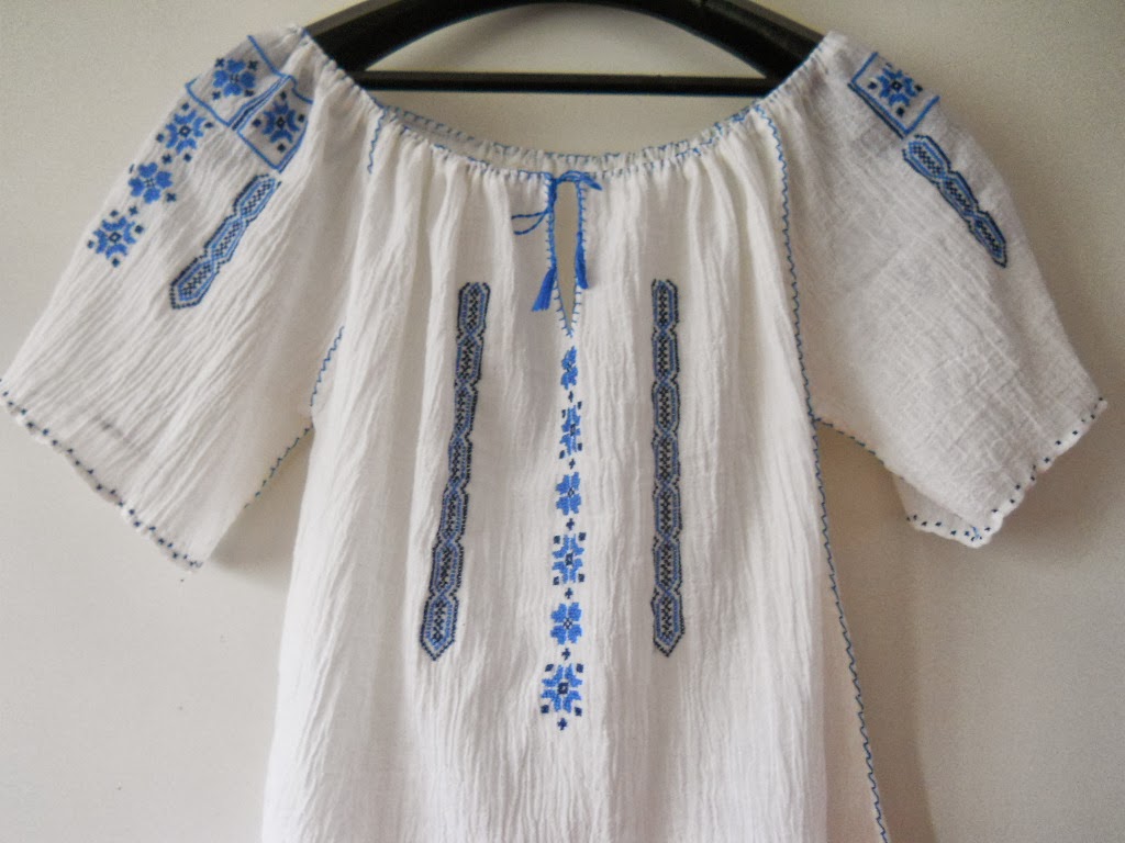 Traditional blouse