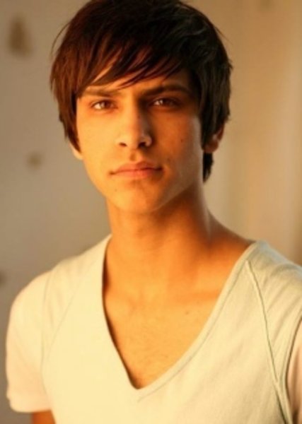 http://1.bp.blogspot.com/-Or8LsGWEAos/Tbc9ClsZlzI/AAAAAAAACDM/H03fbs7a3UA/s1600/luke-pasqualino.jpg
