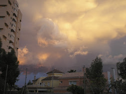 Mammatus, con una luz asombrosa del atardecer.Foto; Daniel Espadafor