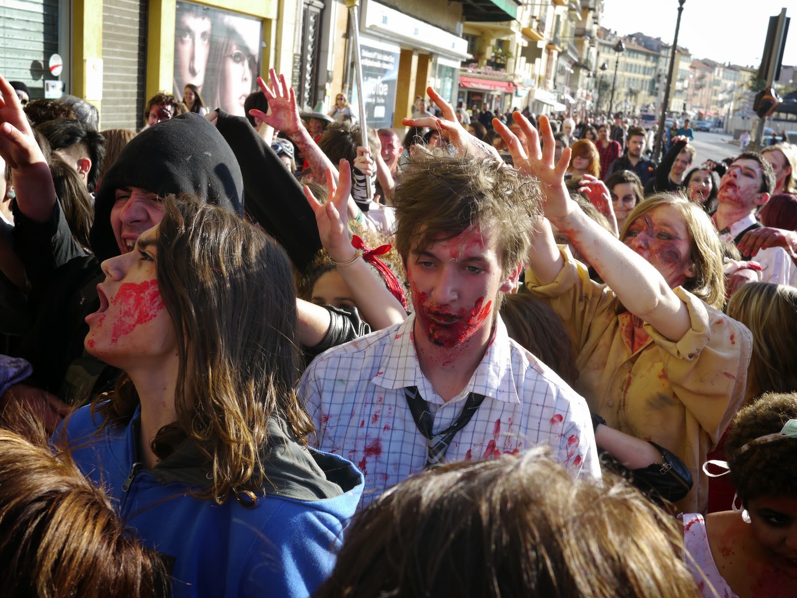 mireille darc ancienne prostituée