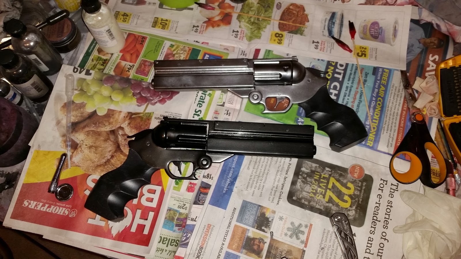 Commission 1 Vash and Knives Pistols Mirrored Line Props