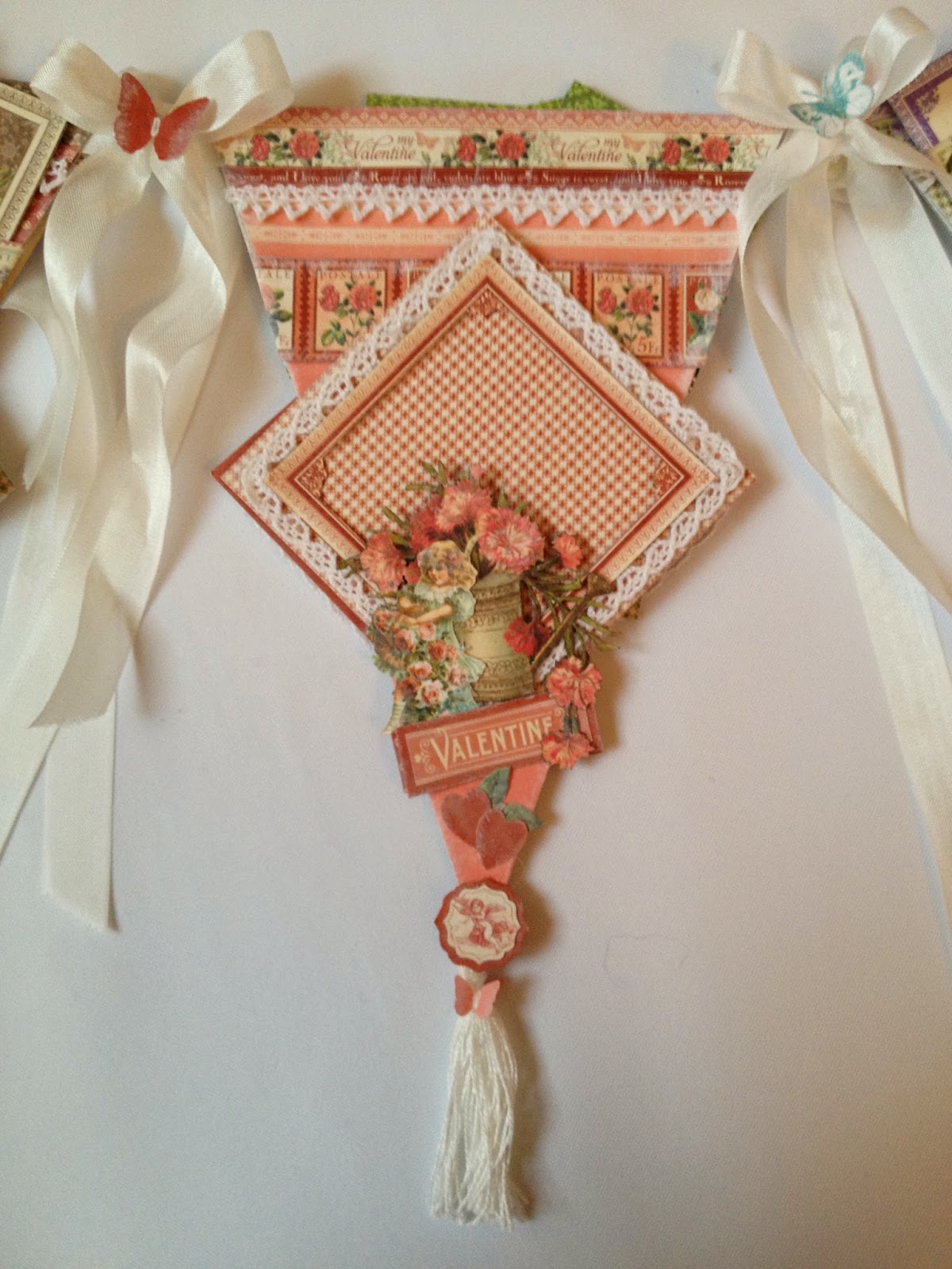 Annes Papercreations Graphic 45 Time To Flourish Banner Mini