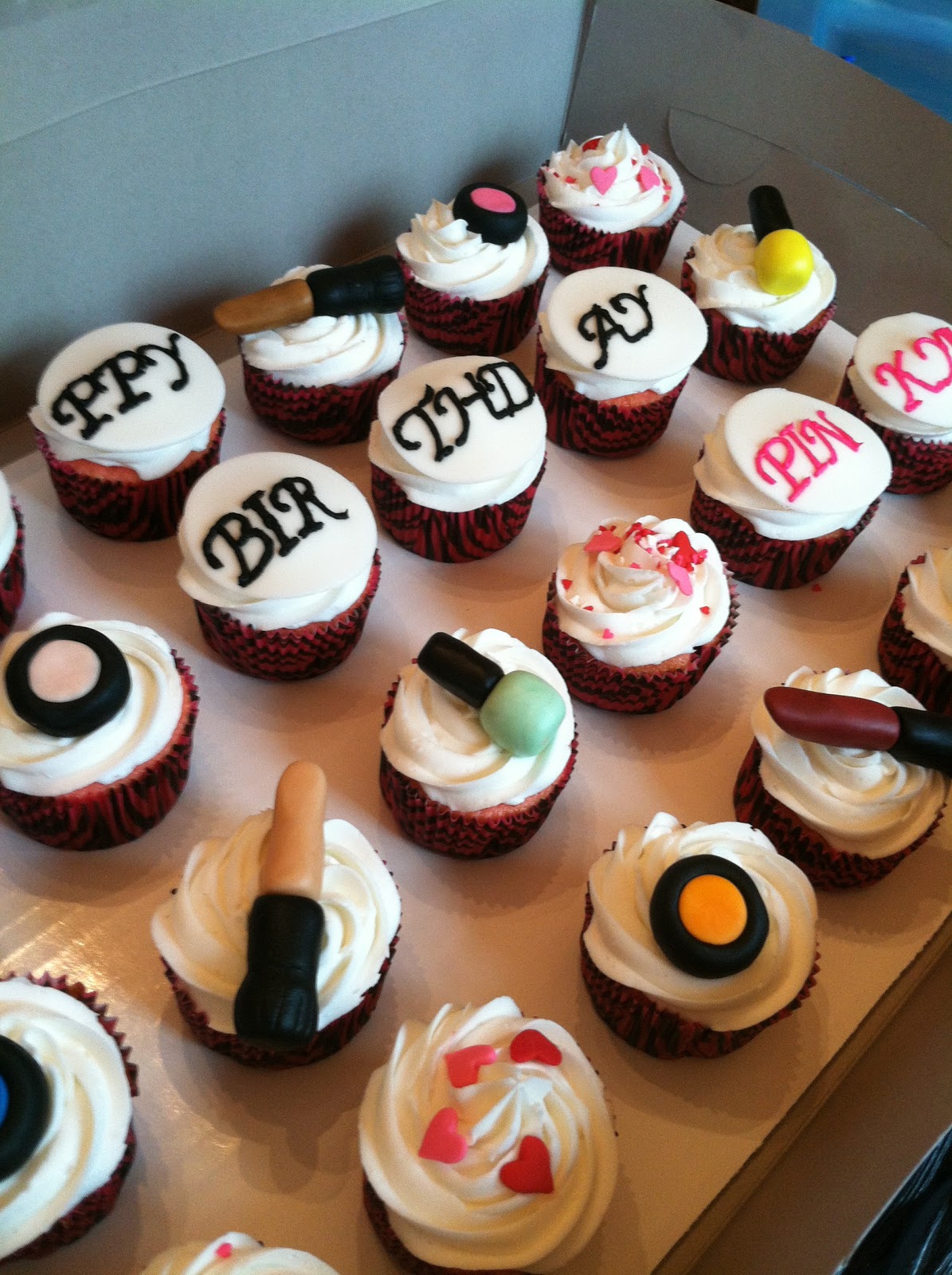 Introducing.... Makeup cupcakes for Pinky!