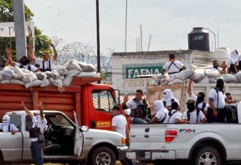 Convoy autodefensas Michoacán