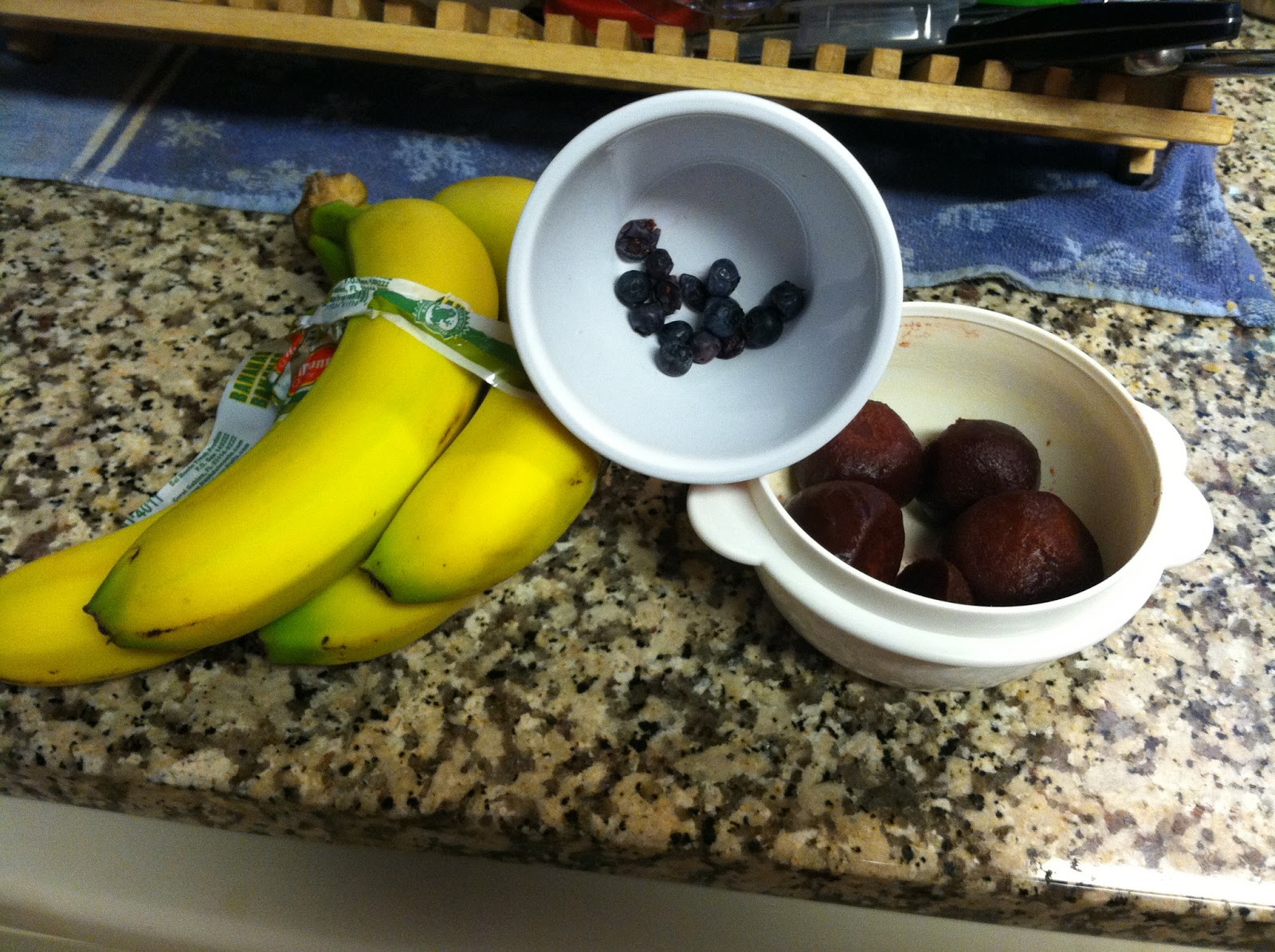 Easy and Delicious Recipes Baby food blueberry, beet and banana