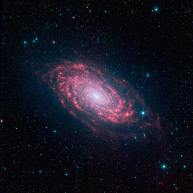 Spitzer captures IR rays from Messier 63, the Sunflower Galaxy