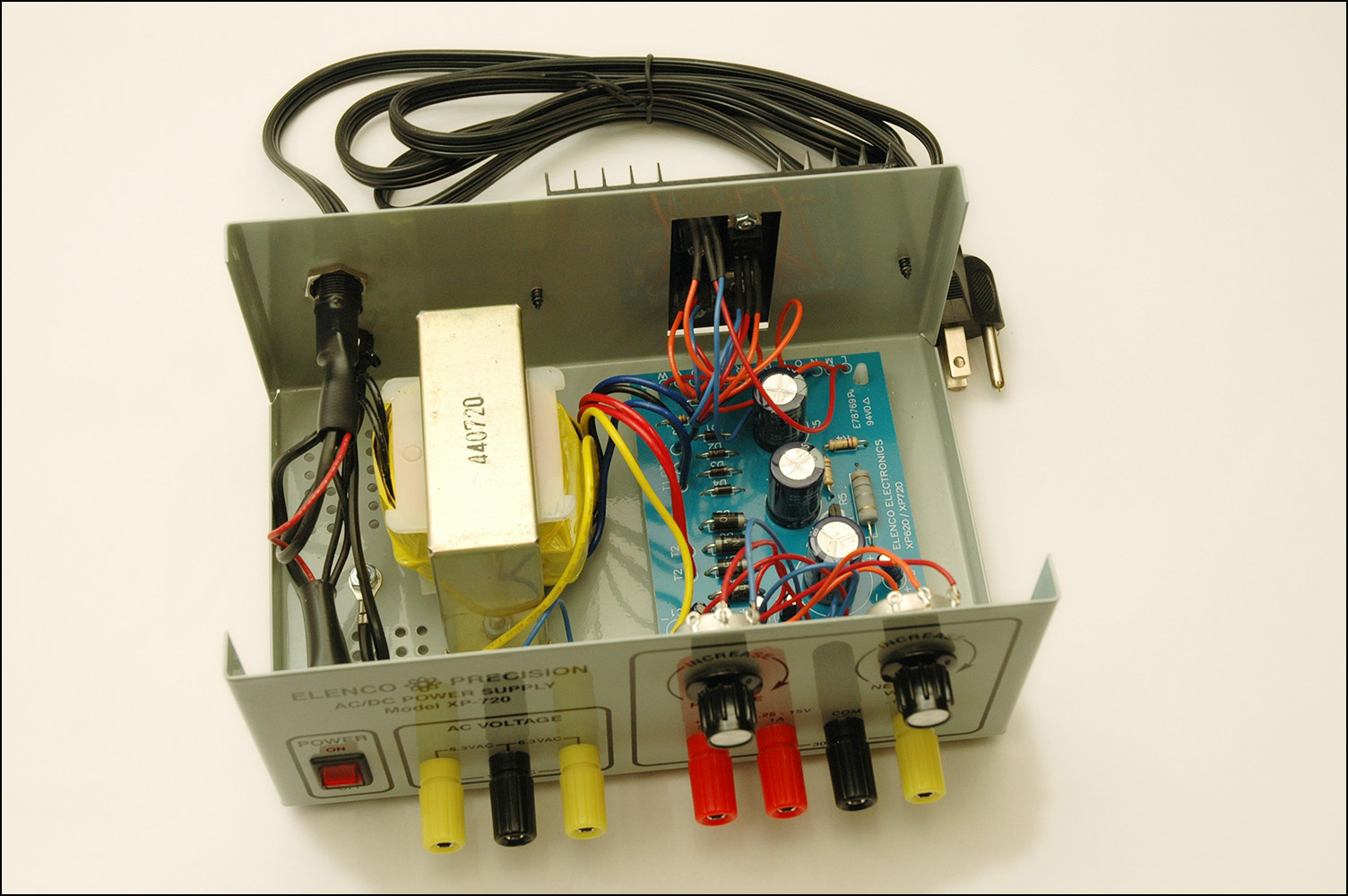 Techunboxed Elenco Power Supply Kit XP720K [Review]